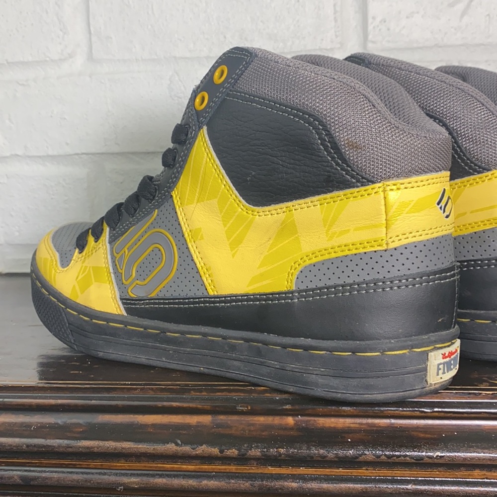 RARE 2012 Adidas Five Ten Lineking Mid Mountain Bike Shoes Sunset Yellow - Picture 4 of 12